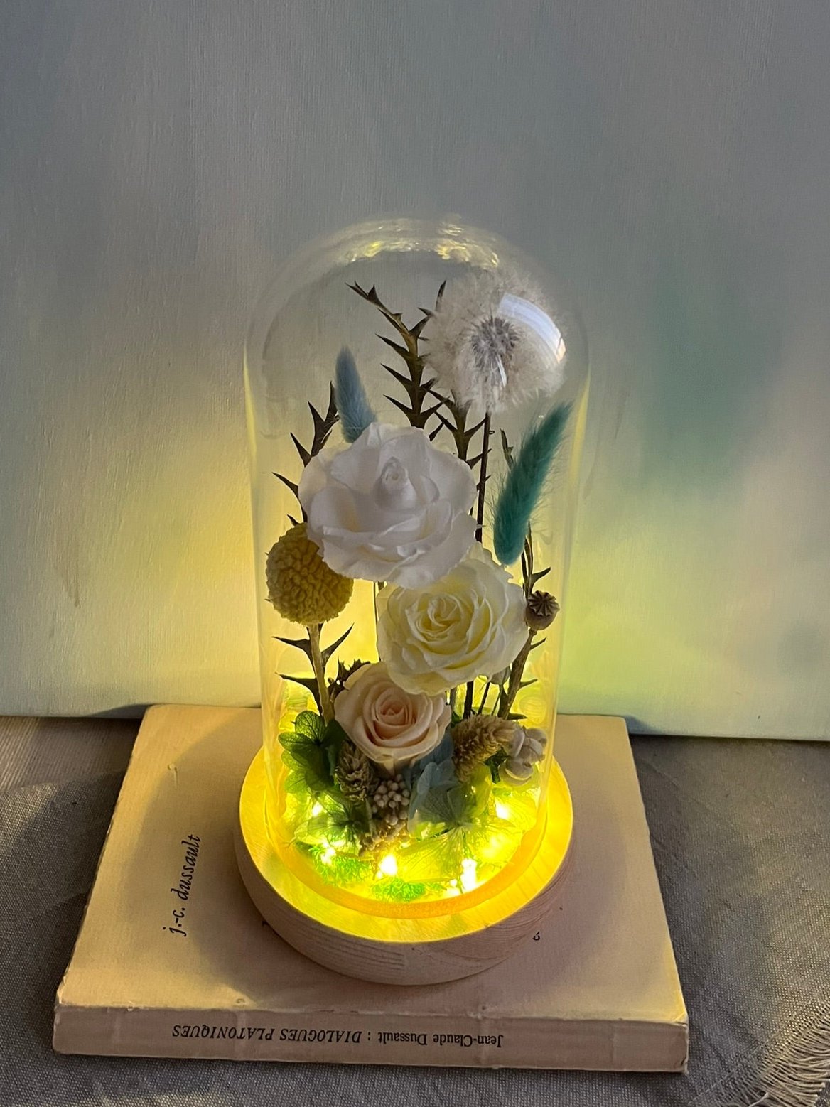 Forever flower Glass Dome #16 - Peter Pan's Meadow (LED Base)