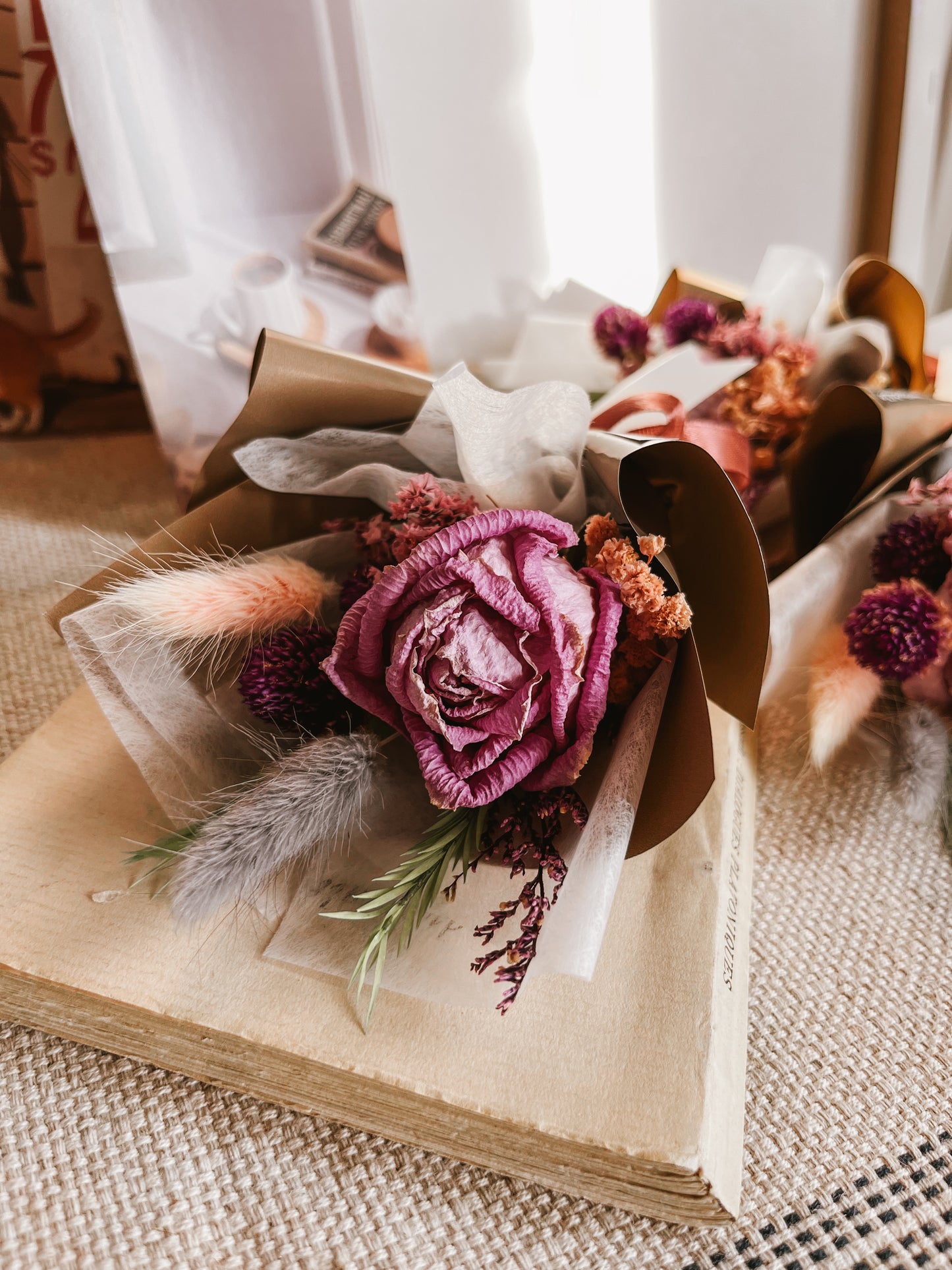 Dried rose mini bouquet