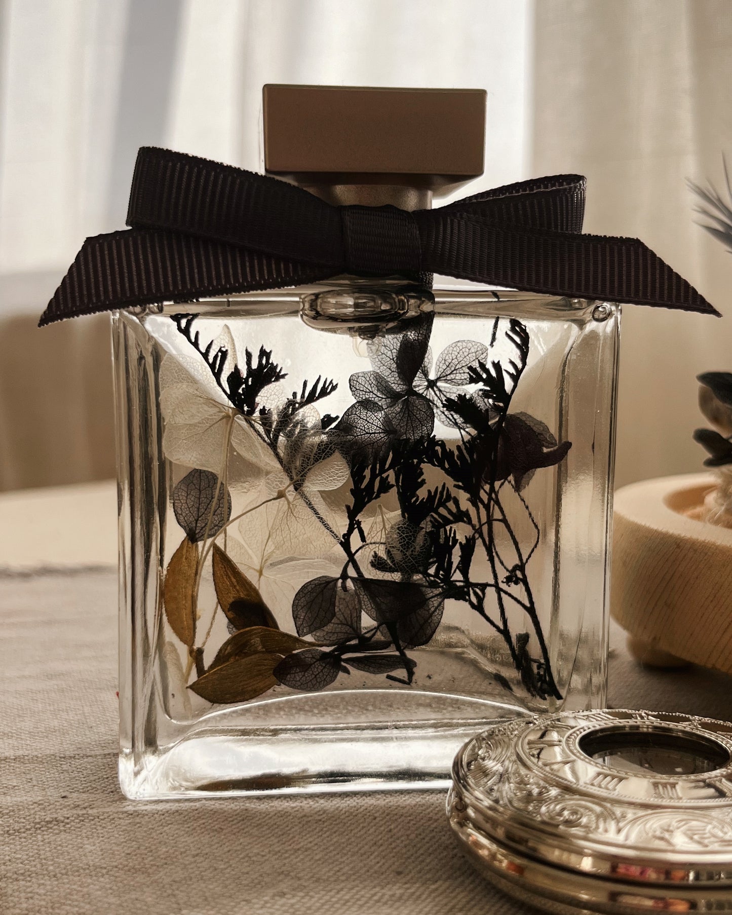 Mini #1 - Shadowed Grace