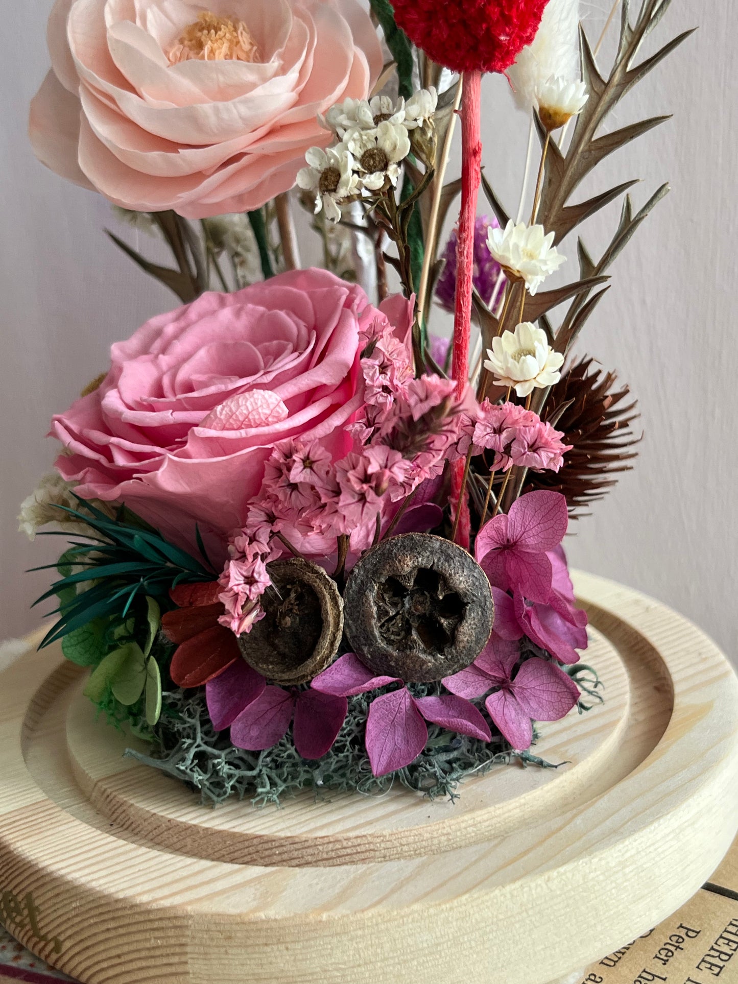 Forever roses Glass Dome #5 - Rosy Ranunculus